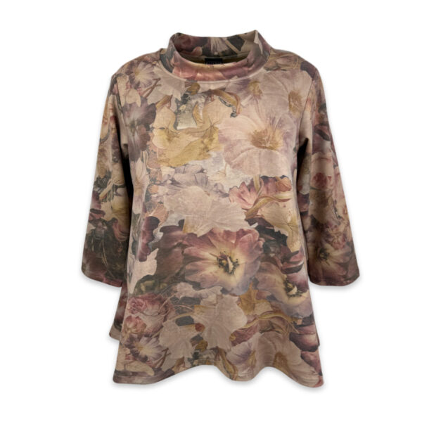 Rosemin Anna - Rosa/sandfarvet bluse i A-form med romantisk blomster - Cupro - Længde 80cm